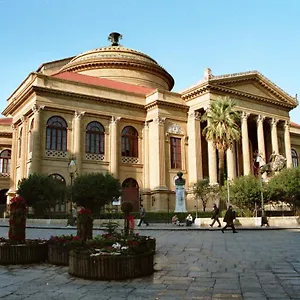 Gasthuis Garibaldi 29 - Piazza Marina A - In Pieno Centro.